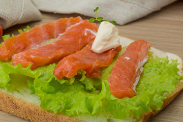 Salmon sandwich