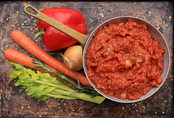 Bolognese sauce for spaghetti and other pasta - 71959018