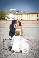 sposi su bicicletta