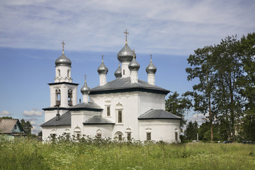 Fototapeta na wymiar Church of Nativity in Kargopol. Russia