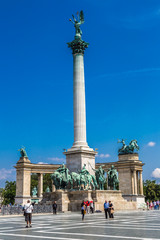 Fototapeta na wymiar Heroes square in Budapest, a square dedicated to the hungarian k