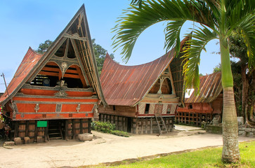 Maisons Batak traditionnelles sur l& 39 île de Samosir, Sumatra, Indonésie