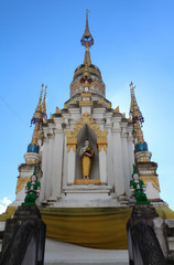 Fototapeta premium Old white chedi.