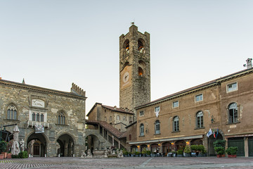 Fototapeta na wymiar Bergamo piazza vecchia