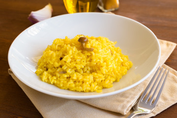 Risotto alla milanese con funghi