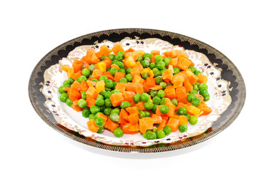 Frische Grüne Erbsen mit Karotten