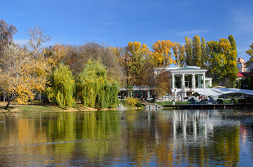 Obraz premium Autumn lake