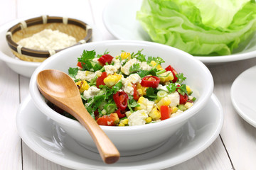 vegetarian lettuce wraps with tofu