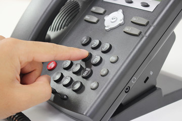 電話をかける　making a phone call
