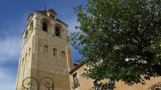 Torre del gallo en Basilica de San Isidoro Leon