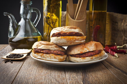 Islak Hamburger Turkish Burger Concept