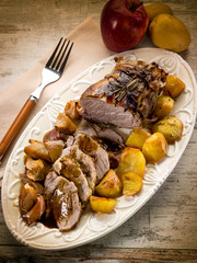 roast  with potatoes and apple
