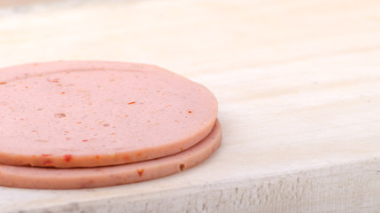 Bologna sausage with ham (vegetarian)