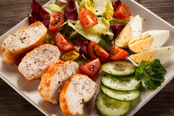 Roast chicken fillet and vegetables