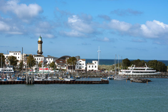 Warnem&uuml;nde Leuchtturm-Ostsee