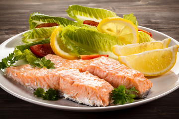 Grilled salmon and vegetables