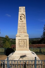 Monument aux morts de Payzac (Dordogne)