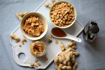 Ингредиенты для печенья из арахисового масла и кленового сиропа