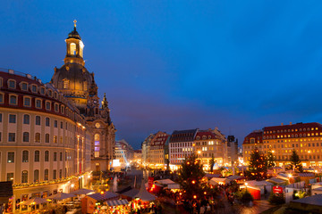 Weihnachtsmarkt in Dresden - obrazy, fototapety, plakaty