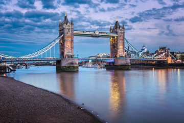 Fototapeta na wymiar Famous Tower Bridge at Sunset, London, United Kingdom