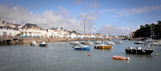 Fototapeta na wymiar Port de bateaux de pêcheur en Bretagne