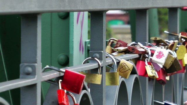 Wish Locks on the Bridge