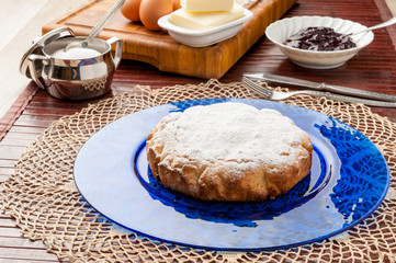 Torta casalinga di pastafrolla farcita con marmellata