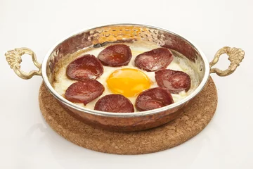 Foto auf Leinwand Türkische Wurst (Sucuk) und Ei © gorkemdemir