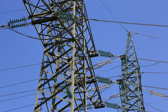 Hochspannungsmasten II