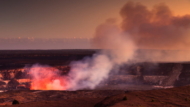 Halemaumau Crater Glow