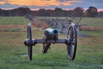 Artillery near fence line in Gettysburg National Military Park