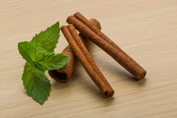Cinnamon sticks