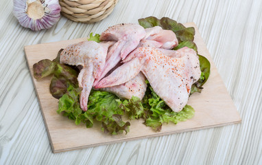 Raw chicken wings