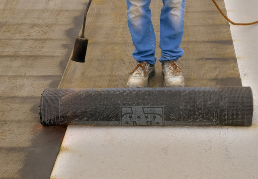 bitumen roofing felt roll for melting by gas heater torch flame