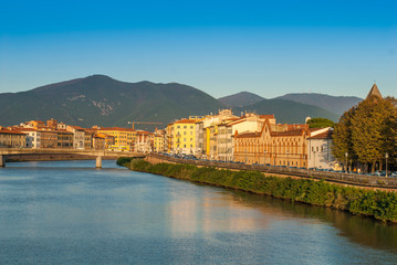 Ponte Solferino, lungarni di Pisa