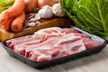 Ingredienti crudi per la casoeûla