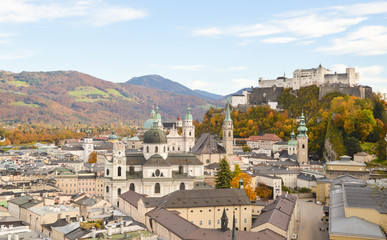 Fototapeta na wymiar The Fortress and The old town of Salzburg