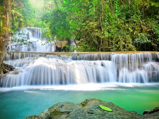 Fototapeten Huay Mae Khamin Wasserfall im tropischen Wald, Thailand © totojang1977