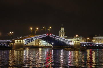 Fototapeta na wymiar The Palace Bridge in St Petersburg Russia