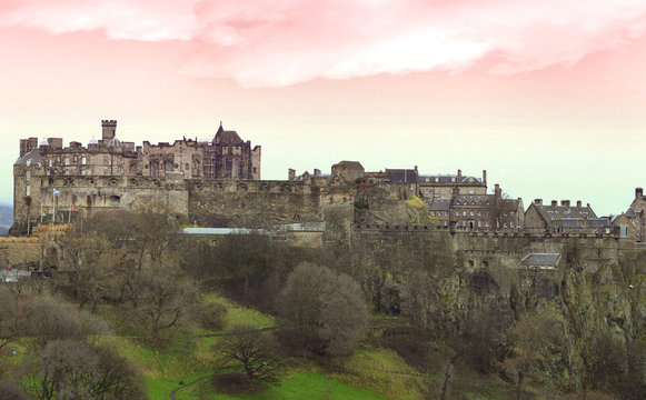 Sunset over the Edinburgh castle - Scotland