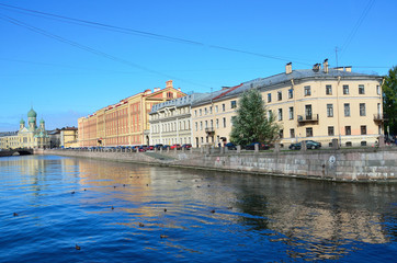 Fototapeta na wymiar Набережная Грибоедова канала, Санкт-Петербурга
