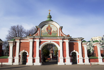 Obraz premium Москва. Церковь Иоанна Воина. Главный вход.