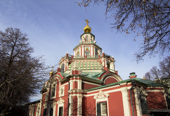 Fototapeta na wymiar Москва. Церковь Иоанна Воина.