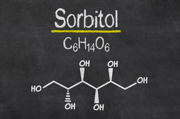 Schiefertafel mit der chemischen Formel von Sorbitol
