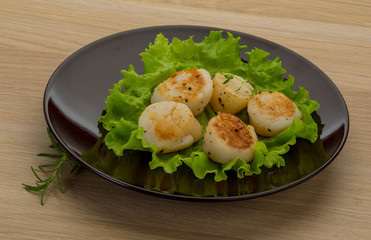 Grilled scallops