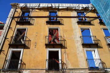 edificio en ruinas