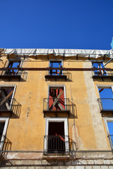 edificio en ruinas