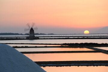 sunset saltworks of Marsala,mills - saline di Marsala, tramonto