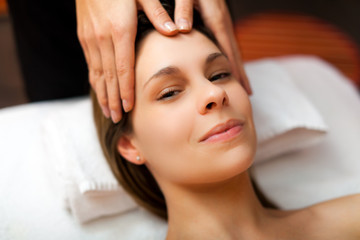 Obraz na płótnie Canvas Woman having a facial massage