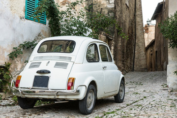 Automobile vintage italiana - obrazy, fototapety, plakaty